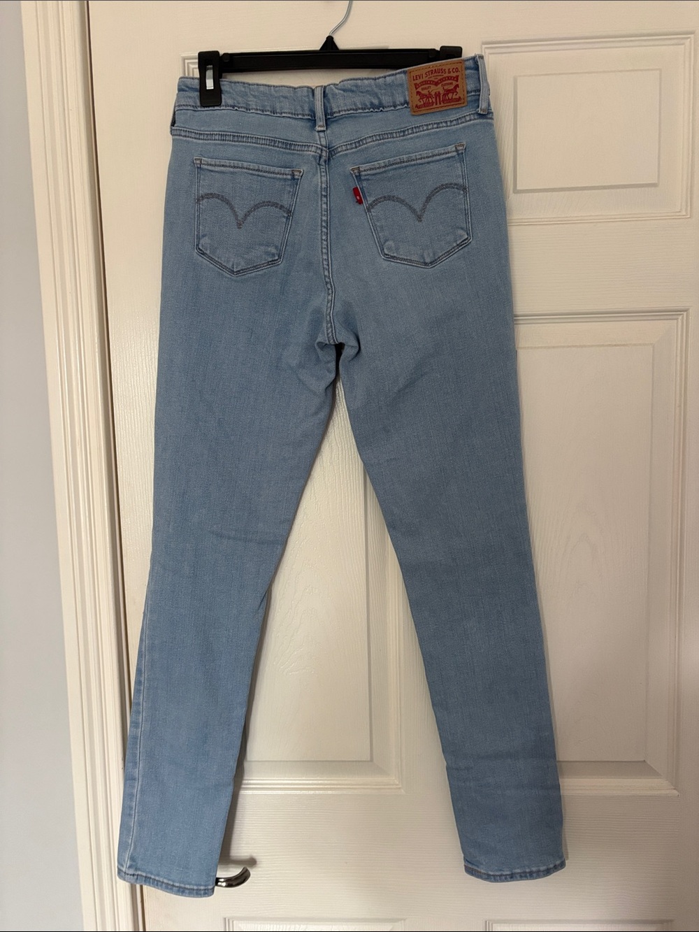 Levi's Light Blue Slim High-Rise Women's Jeans 711 Skinny Size 28